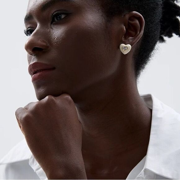 Lovely Heart Stud Earrings - Picture 1 of 2